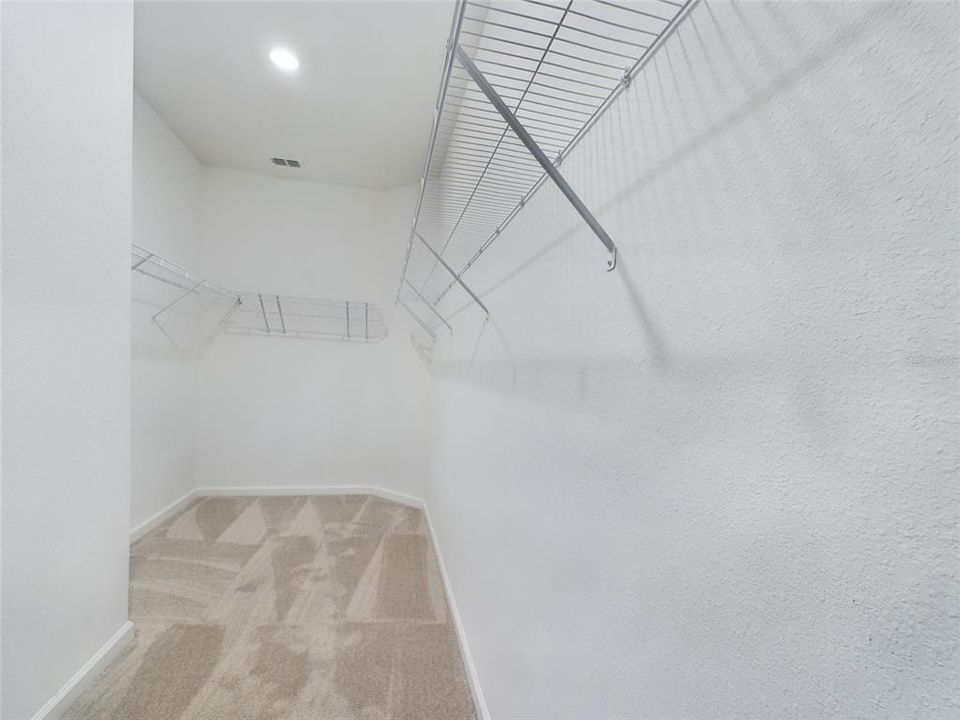 En Renta: $2,450 (4 camas, 3 baños, 2173 Pies cuadrados)