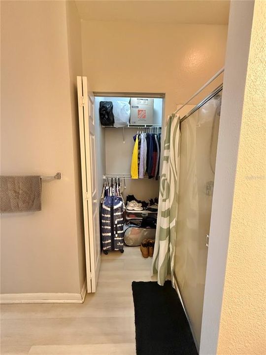 For Sale: $210,000 (1 beds, 1 baths, 535 Square Feet)