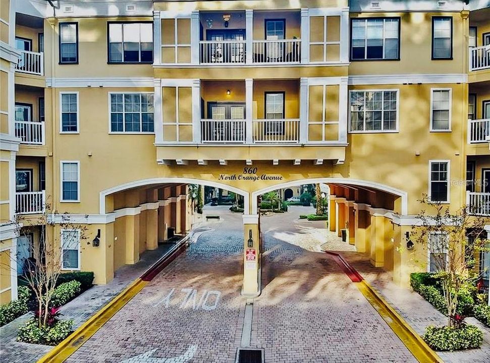 For Sale: $210,000 (1 beds, 1 baths, 535 Square Feet)