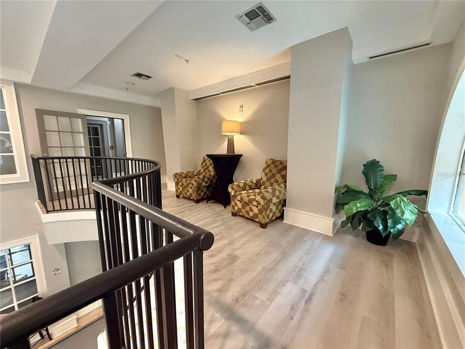 For Sale: $210,000 (1 beds, 1 baths, 535 Square Feet)