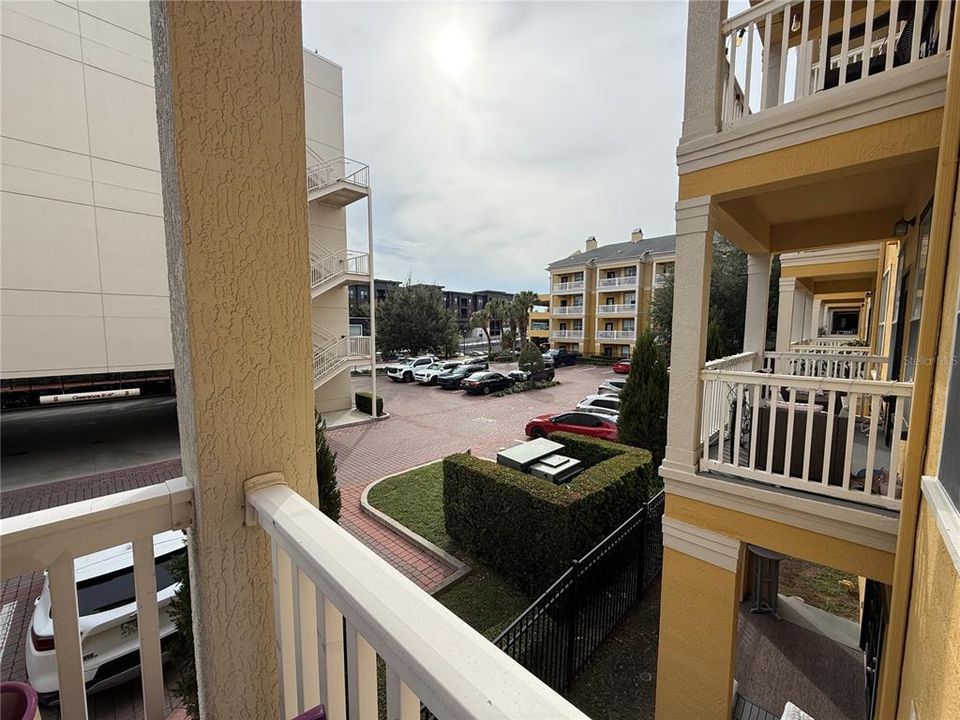 For Sale: $210,000 (1 beds, 1 baths, 535 Square Feet)