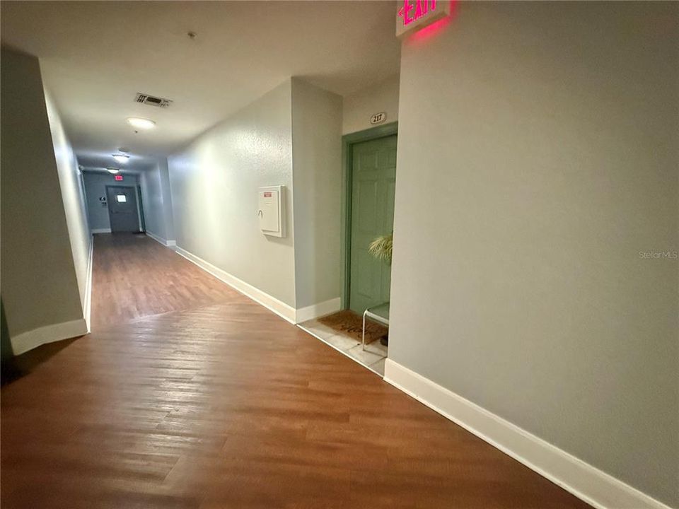 For Sale: $210,000 (1 beds, 1 baths, 535 Square Feet)