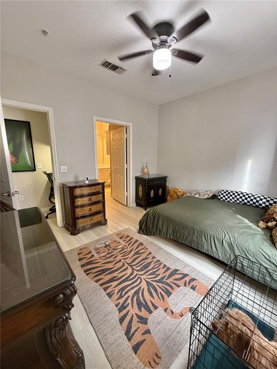 For Sale: $210,000 (1 beds, 1 baths, 535 Square Feet)