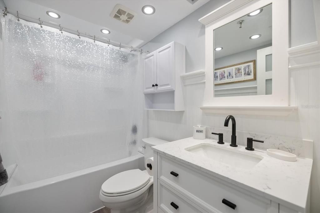 Active With Contract: $560,000 (2 beds, 2 baths, 1332 Square Feet)