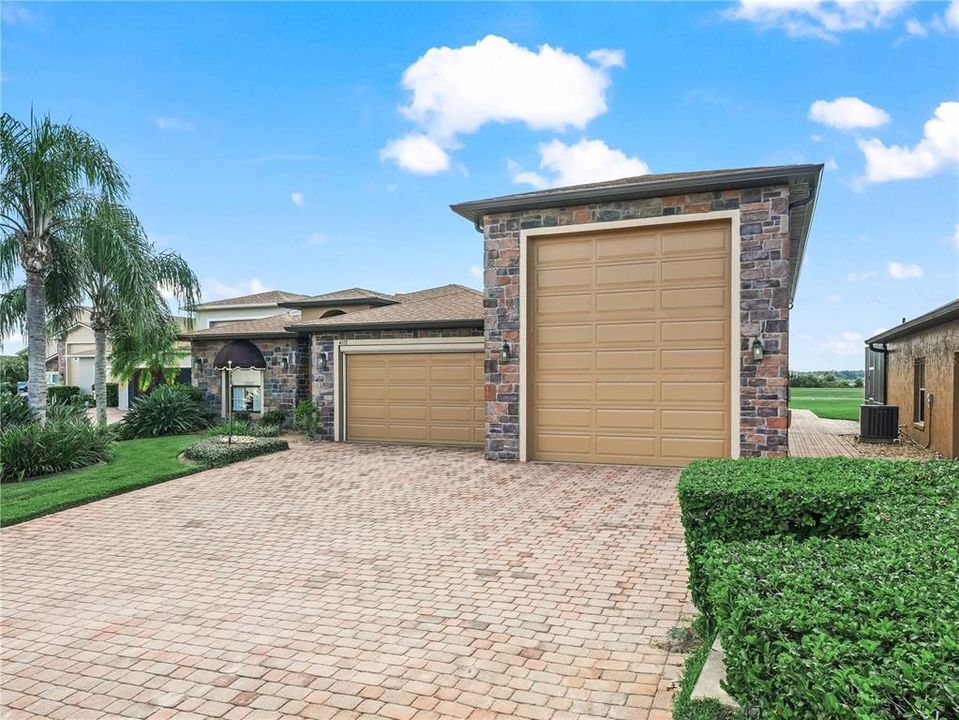 待售: $580,000 (3 贝兹, 2 浴室, 2284 平方英尺)