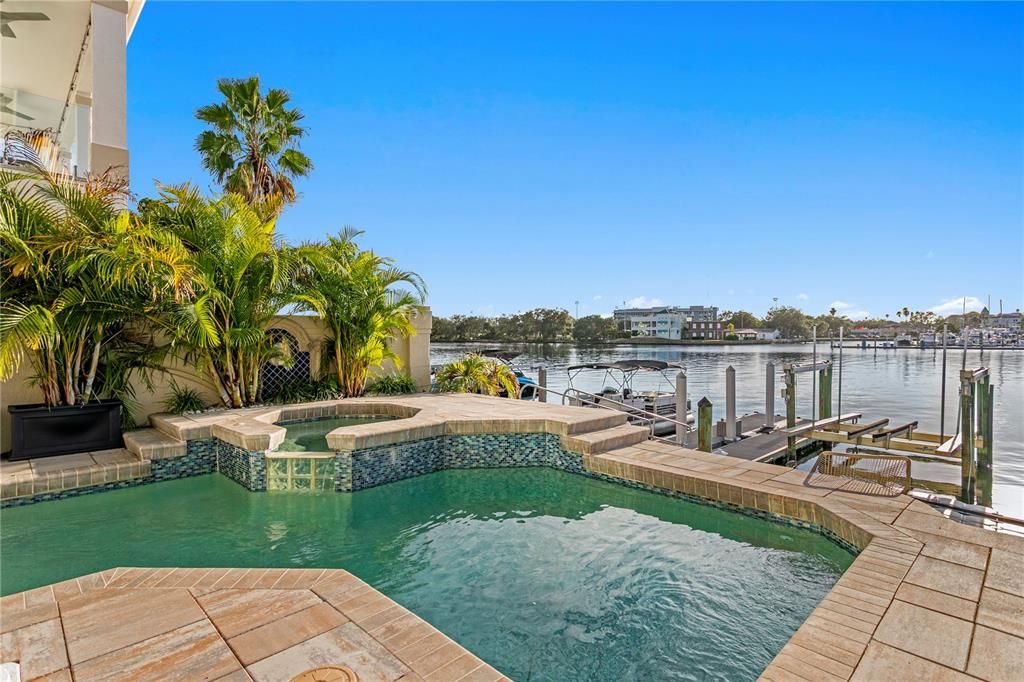 Active With Contract: $3,295,000 (4 beds, 3 baths, 3248 Square Feet)