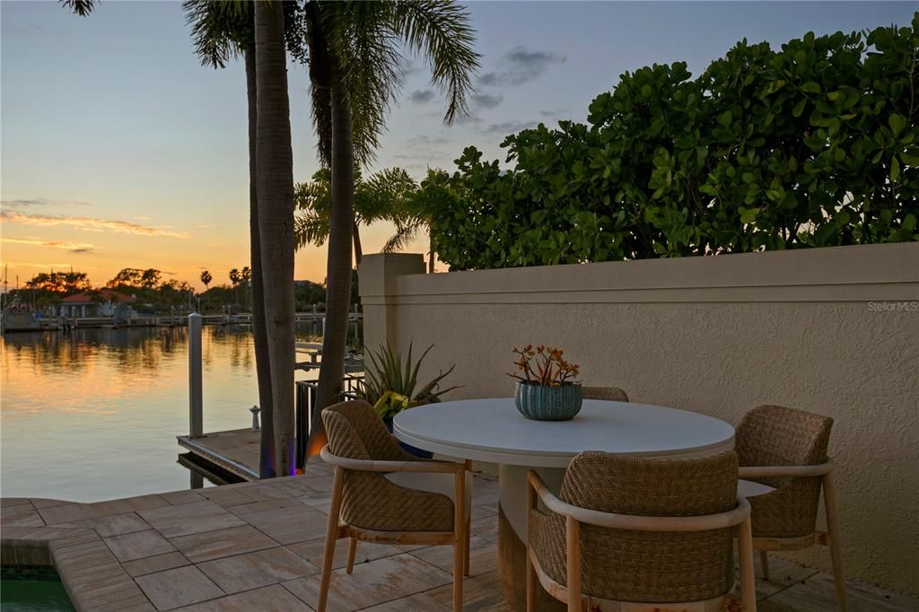 Active With Contract: $3,295,000 (4 beds, 3 baths, 3248 Square Feet)