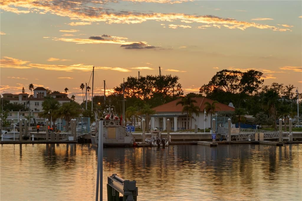 Active With Contract: $3,295,000 (4 beds, 3 baths, 3248 Square Feet)