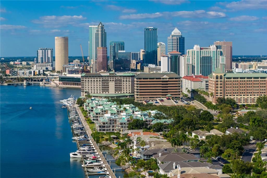 Active With Contract: $3,295,000 (4 beds, 3 baths, 3248 Square Feet)