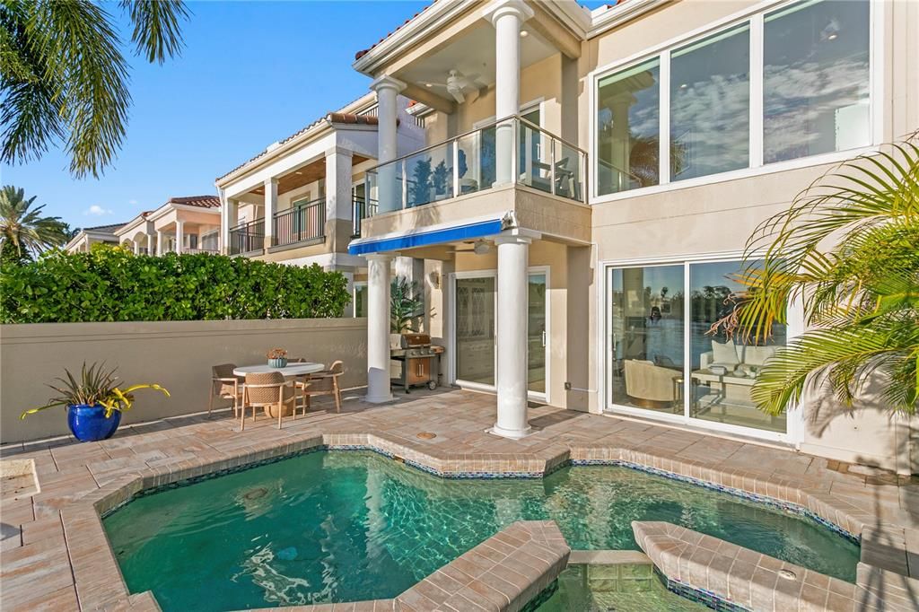 Active With Contract: $3,295,000 (4 beds, 3 baths, 3248 Square Feet)