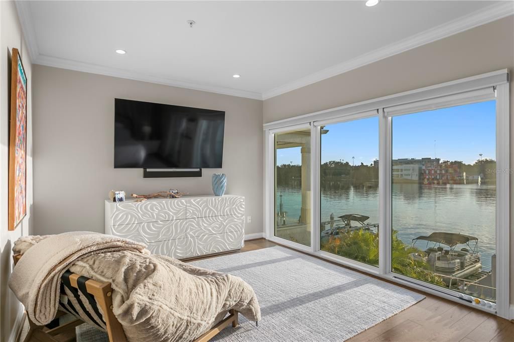 Active With Contract: $3,295,000 (4 beds, 3 baths, 3248 Square Feet)