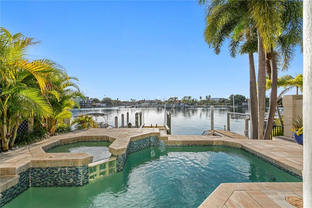 Active With Contract: $3,295,000 (4 beds, 3 baths, 3248 Square Feet)