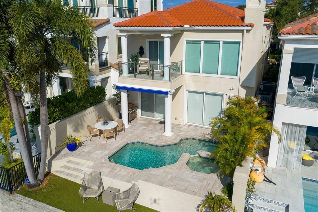 Active With Contract: $3,295,000 (4 beds, 3 baths, 3248 Square Feet)