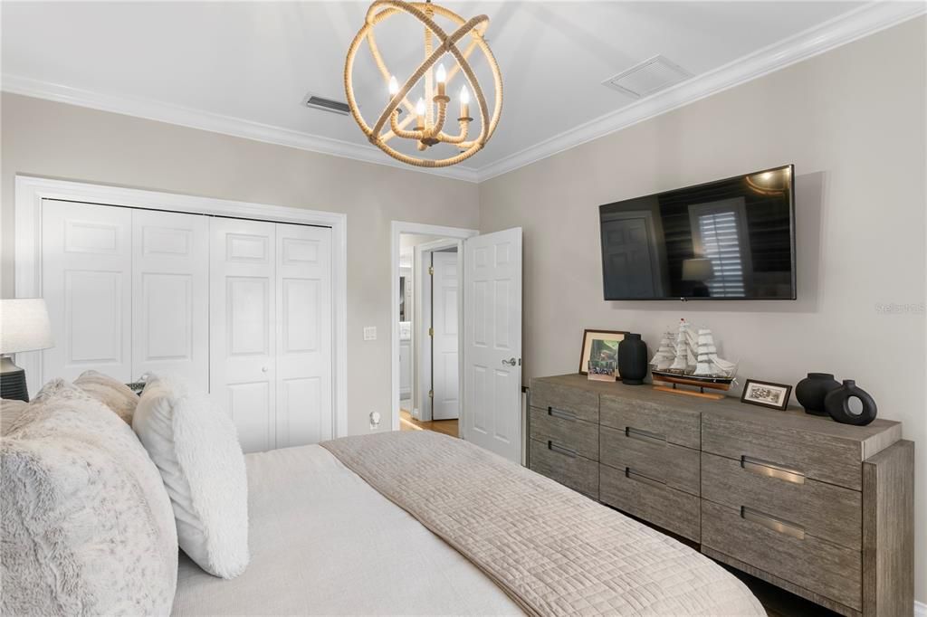 Active With Contract: $3,295,000 (4 beds, 3 baths, 3248 Square Feet)