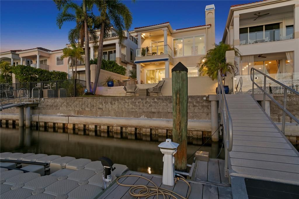 Active With Contract: $3,295,000 (4 beds, 3 baths, 3248 Square Feet)