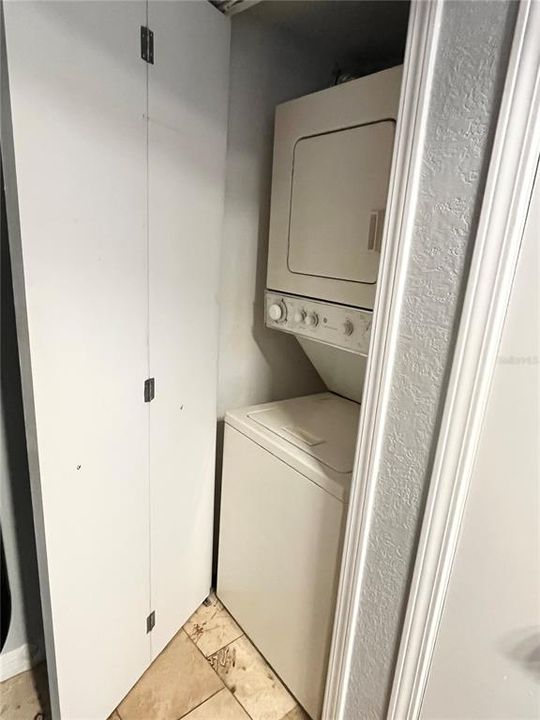 For Rent: $1,550 (1 beds, 1 baths, 642 Square Feet)