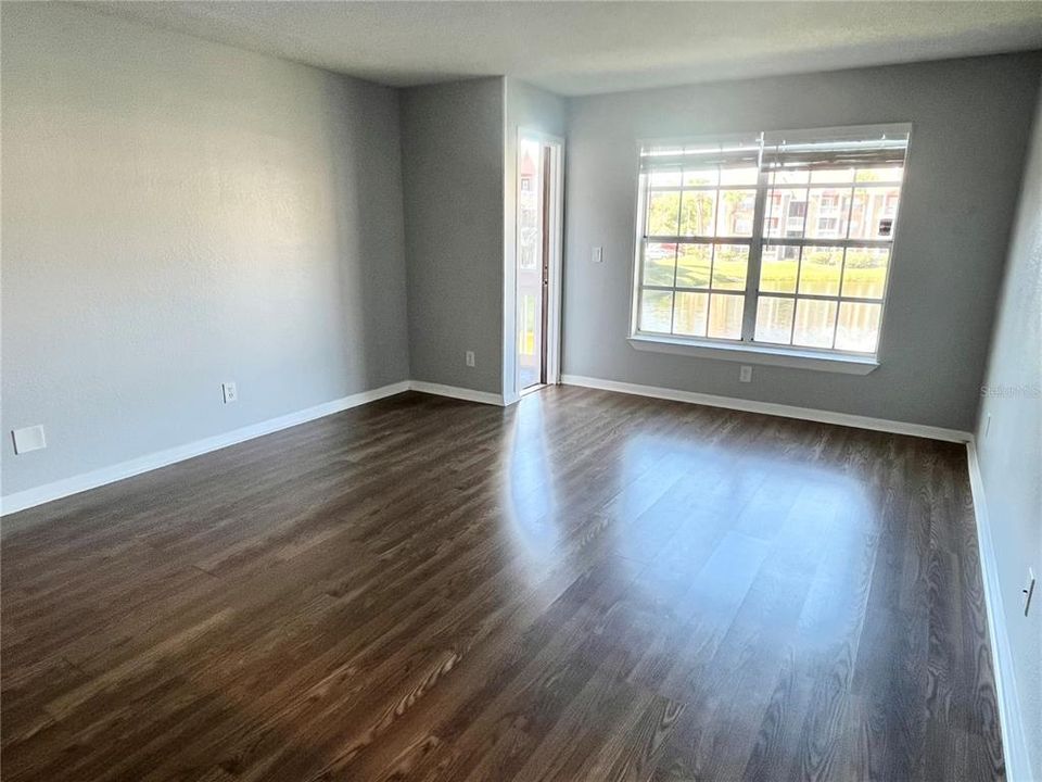 For Rent: $1,550 (1 beds, 1 baths, 642 Square Feet)