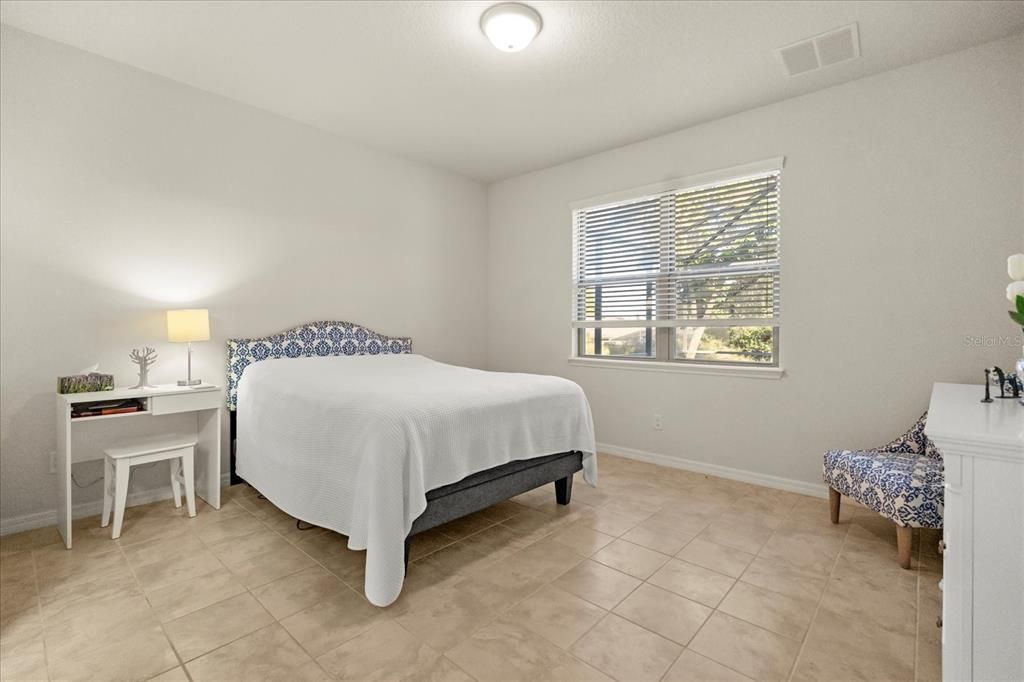 На продажу: $330,000 (2 спален, 2 ванн, 1772 Квадратных фут)