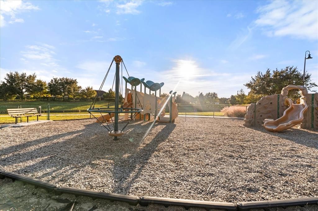 На продажу: $330,000 (2 спален, 2 ванн, 1772 Квадратных фут)