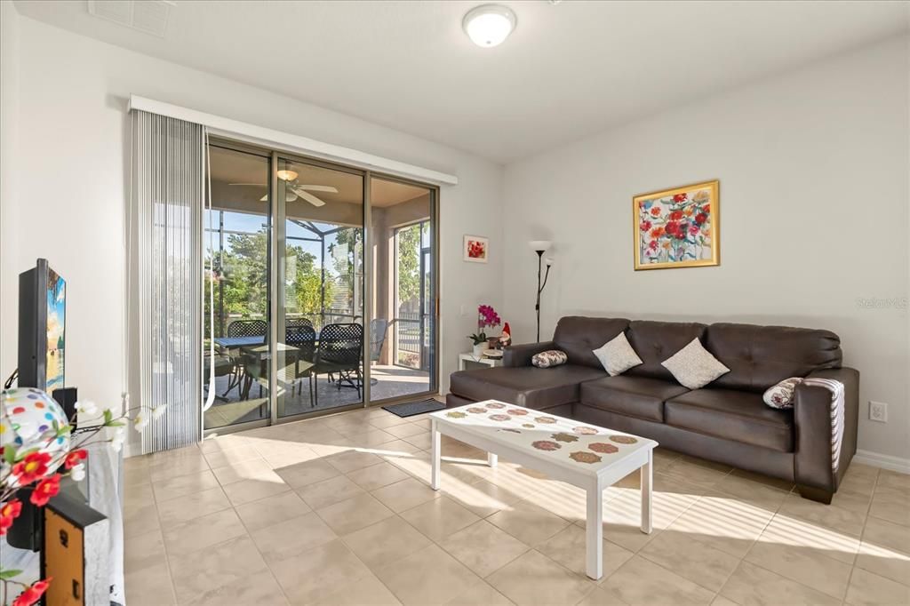 На продажу: $330,000 (2 спален, 2 ванн, 1772 Квадратных фут)