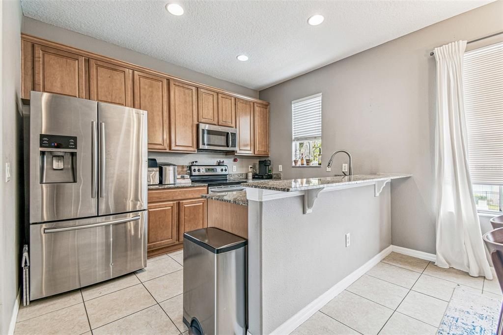 For Rent: $2,300 (3 beds, 3 baths, 1917 Square Feet)