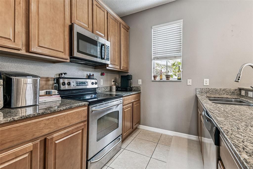 For Rent: $2,300 (3 beds, 3 baths, 1917 Square Feet)