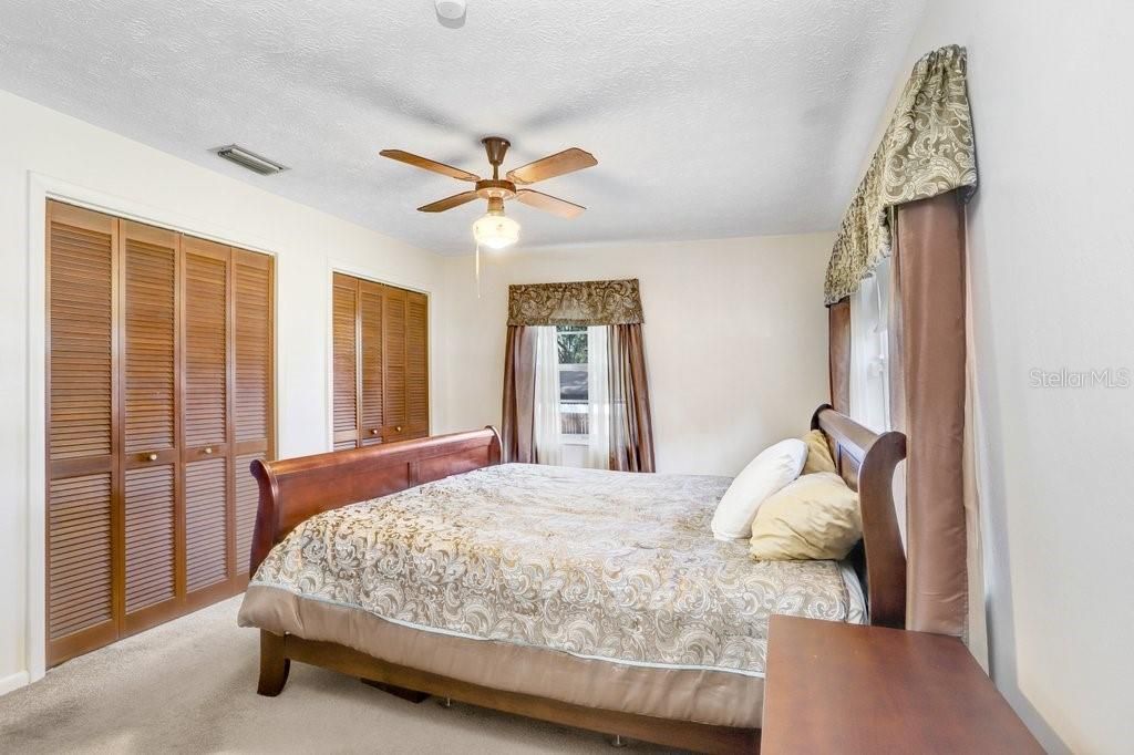 Activo con contrato: $450,000 (3 camas, 2 baños, 1532 Pies cuadrados)