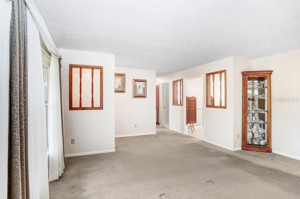 Activo con contrato: $450,000 (3 camas, 2 baños, 1532 Pies cuadrados)