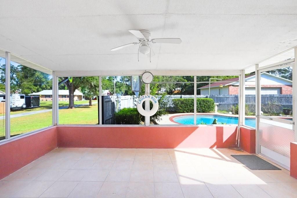 Activo con contrato: $450,000 (3 camas, 2 baños, 1532 Pies cuadrados)