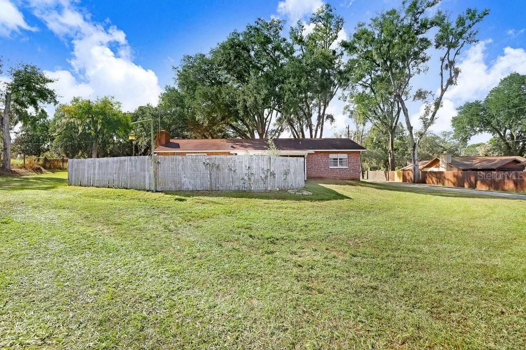 Activo con contrato: $450,000 (3 camas, 2 baños, 1532 Pies cuadrados)