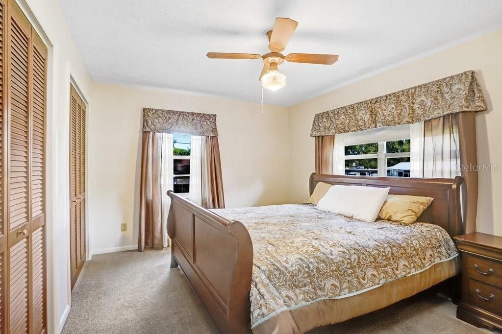 Activo con contrato: $450,000 (3 camas, 2 baños, 1532 Pies cuadrados)