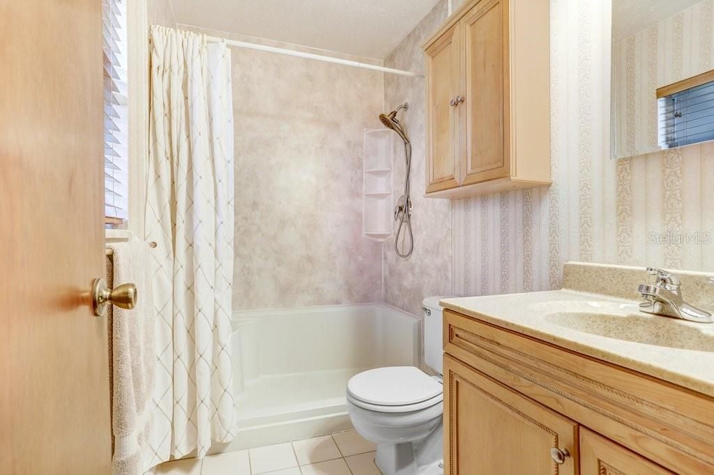 Activo con contrato: $450,000 (3 camas, 2 baños, 1532 Pies cuadrados)