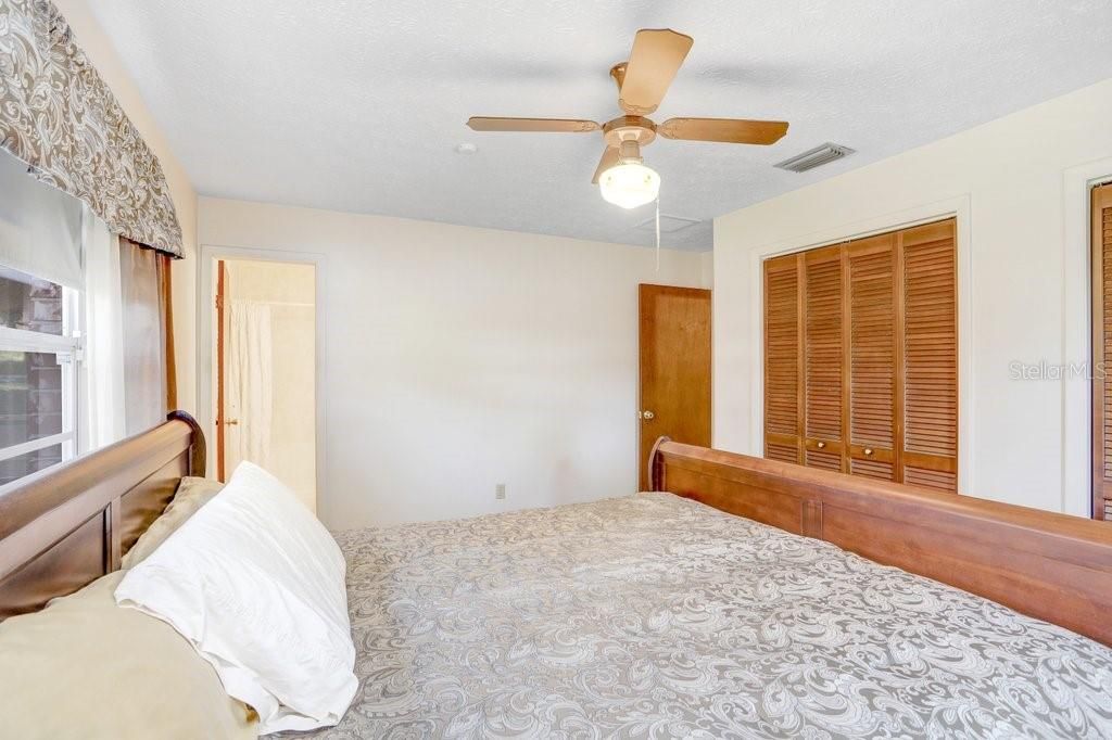 Activo con contrato: $450,000 (3 camas, 2 baños, 1532 Pies cuadrados)