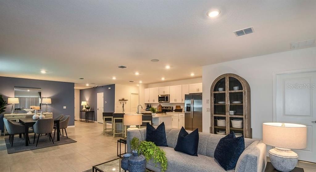 Active With Contract: $325,000 (4 beds, 3 baths, 2106 Square Feet)