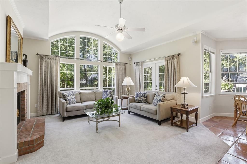 Active With Contract: $465,000 (4 beds, 2 baths, 2205 Square Feet)