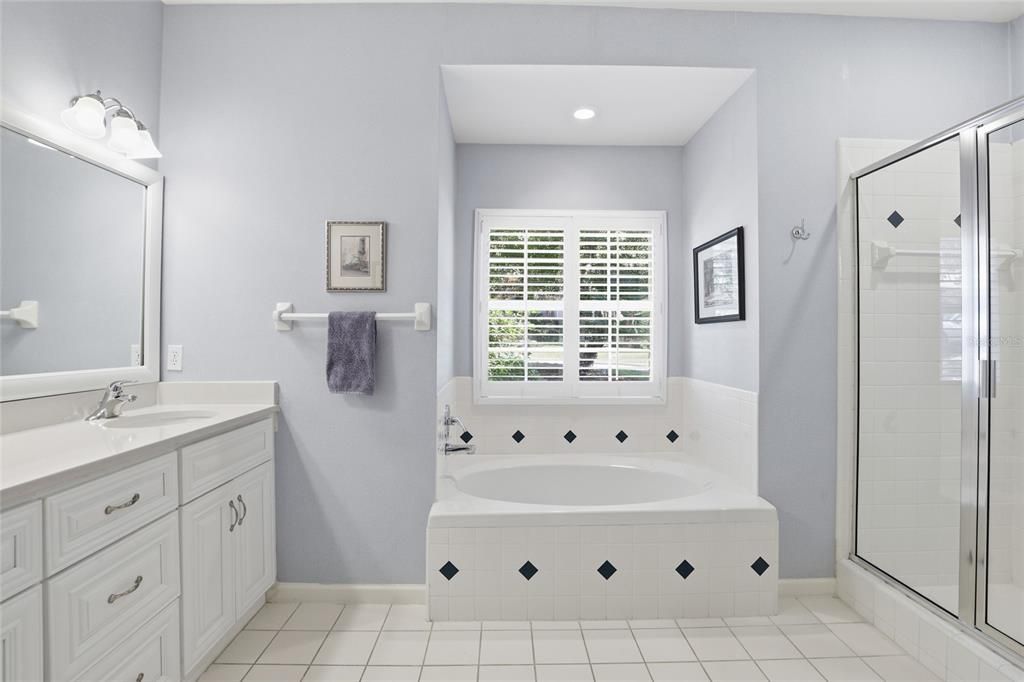 Active With Contract: $465,000 (4 beds, 2 baths, 2205 Square Feet)