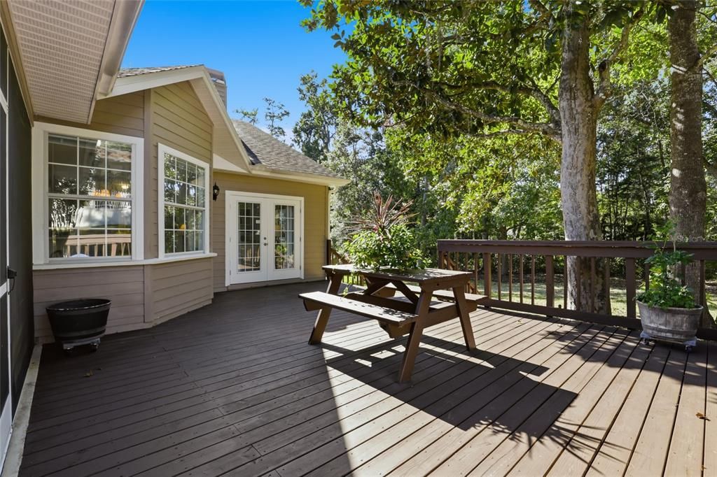 Active With Contract: $465,000 (4 beds, 2 baths, 2205 Square Feet)