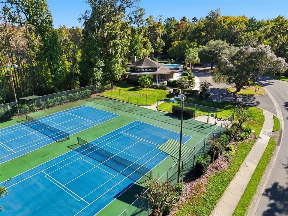 Active With Contract: $465,000 (4 beds, 2 baths, 2205 Square Feet)