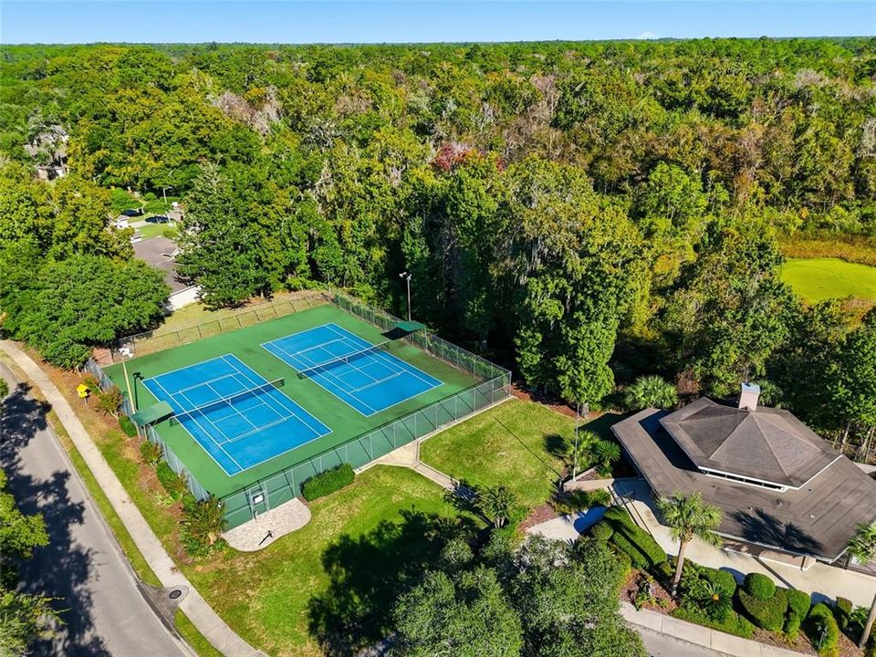 Active With Contract: $465,000 (4 beds, 2 baths, 2205 Square Feet)