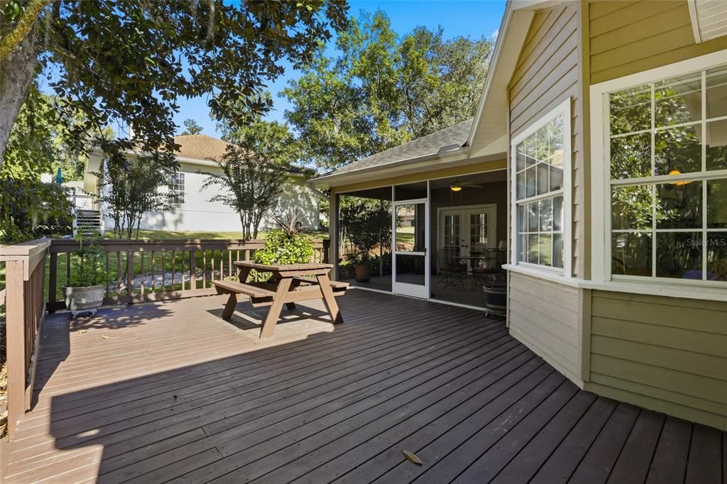 Active With Contract: $465,000 (4 beds, 2 baths, 2205 Square Feet)