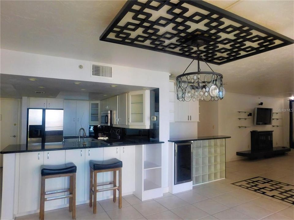 For Rent: $3,300 (2 beds, 2 baths, 1284 Square Feet)