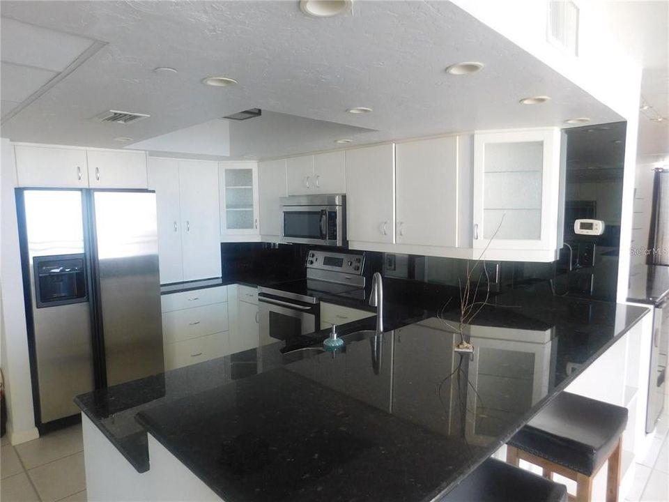 For Rent: $3,300 (2 beds, 2 baths, 1284 Square Feet)