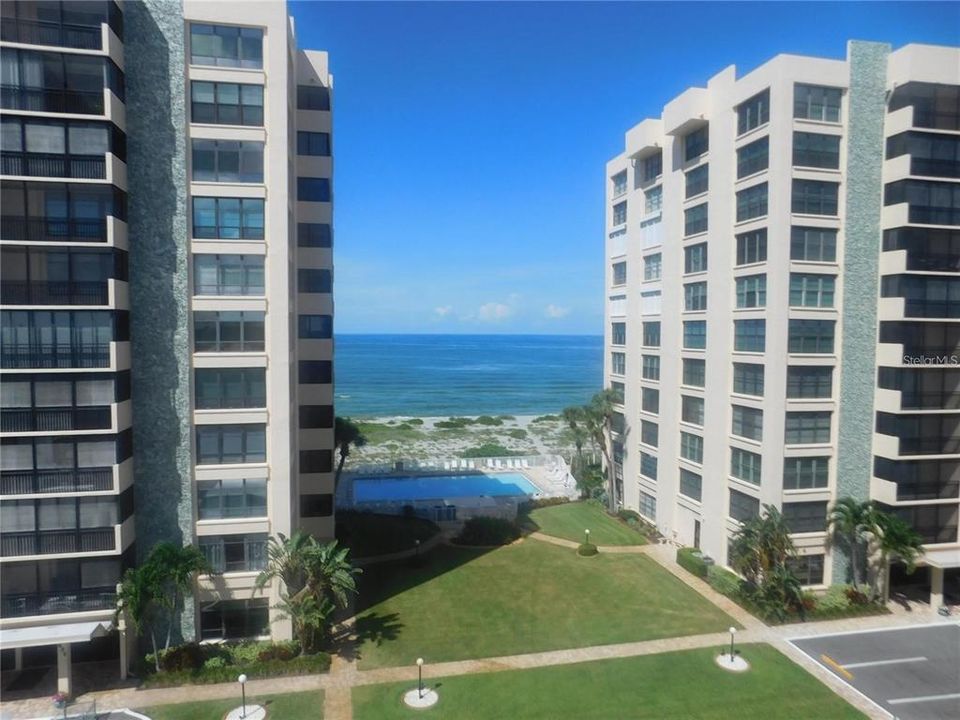 For Rent: $3,300 (2 beds, 2 baths, 1284 Square Feet)