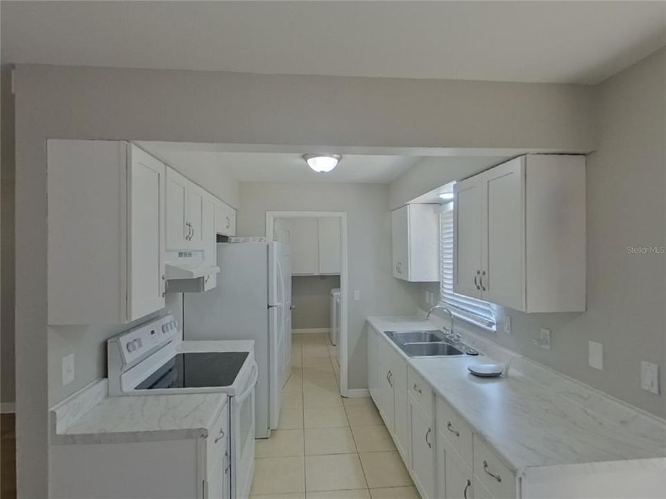 Active With Contract: $1,779 (3 beds, 1 baths, 1212 Square Feet)