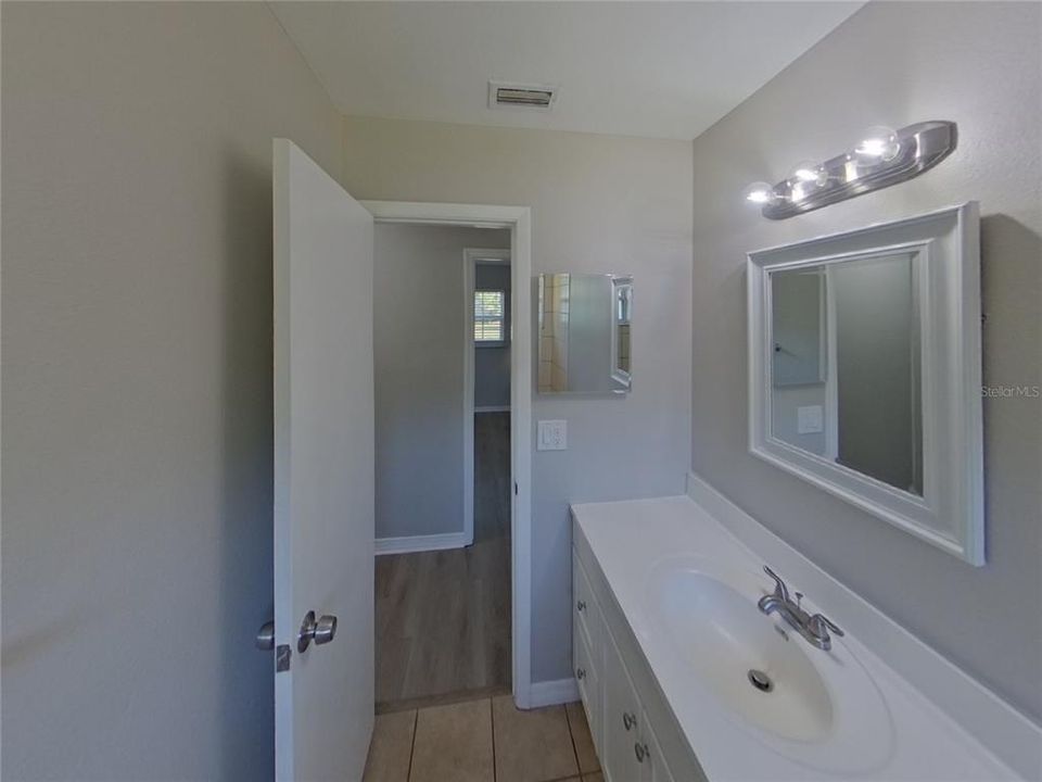 Active With Contract: $1,779 (3 beds, 1 baths, 1212 Square Feet)