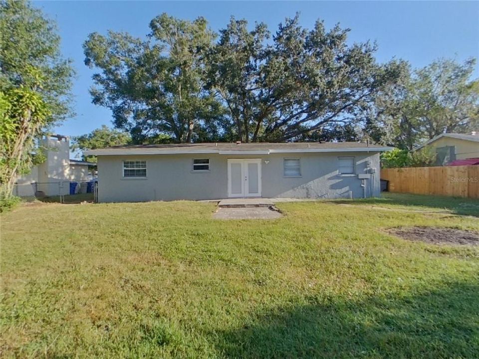 Active With Contract: $1,779 (3 beds, 1 baths, 1212 Square Feet)