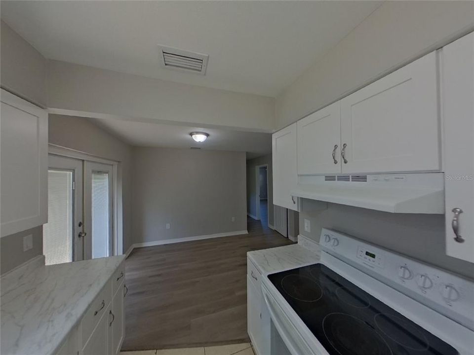 Active With Contract: $1,779 (3 beds, 1 baths, 1212 Square Feet)