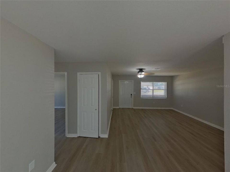 Active With Contract: $1,779 (3 beds, 1 baths, 1212 Square Feet)