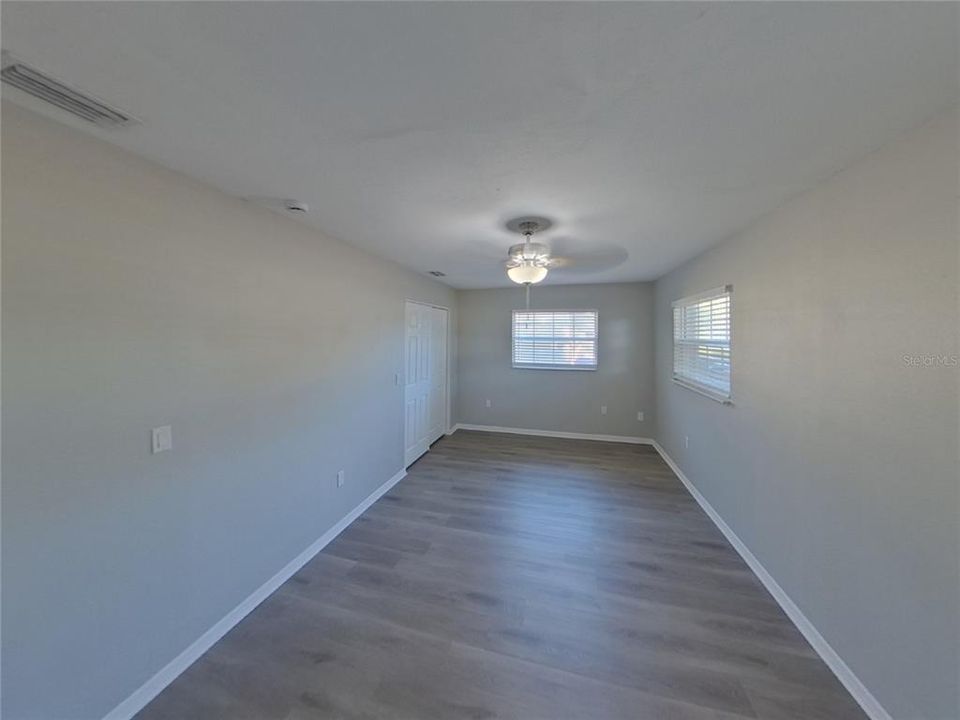 Active With Contract: $1,779 (3 beds, 1 baths, 1212 Square Feet)