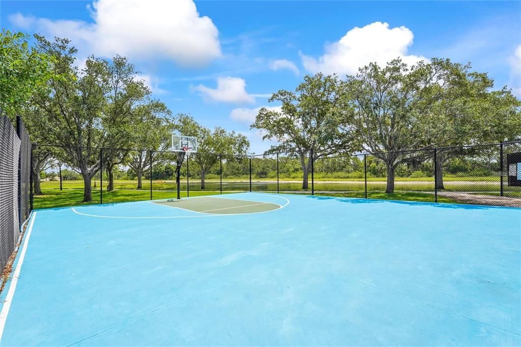 Под контрактом: $429,900 (2 спален, 2 ванн, 1534 Квадратных фут)